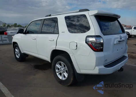 2021 Toyota 4Runner Sr5 из США, поврежденный, VIN JTEEU5JR0M5238617